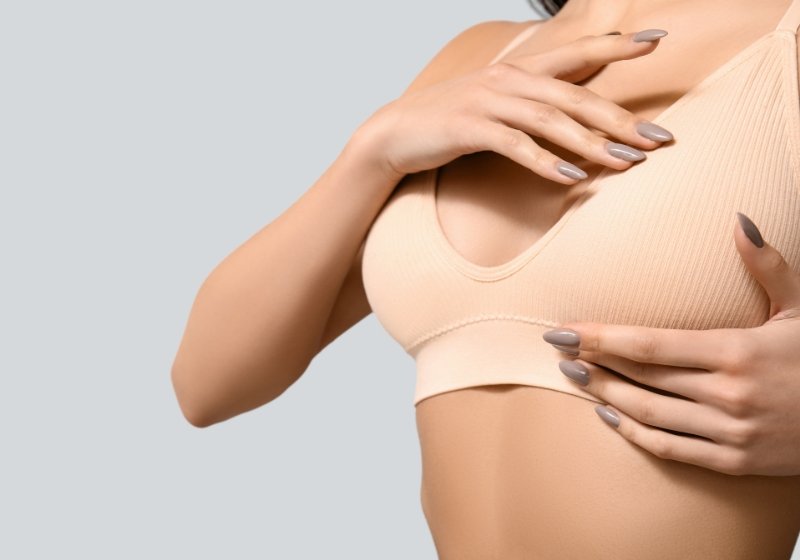 Mastopexia Levantamiento de Mamas en Bolivia - Dr. Nadir Salaues